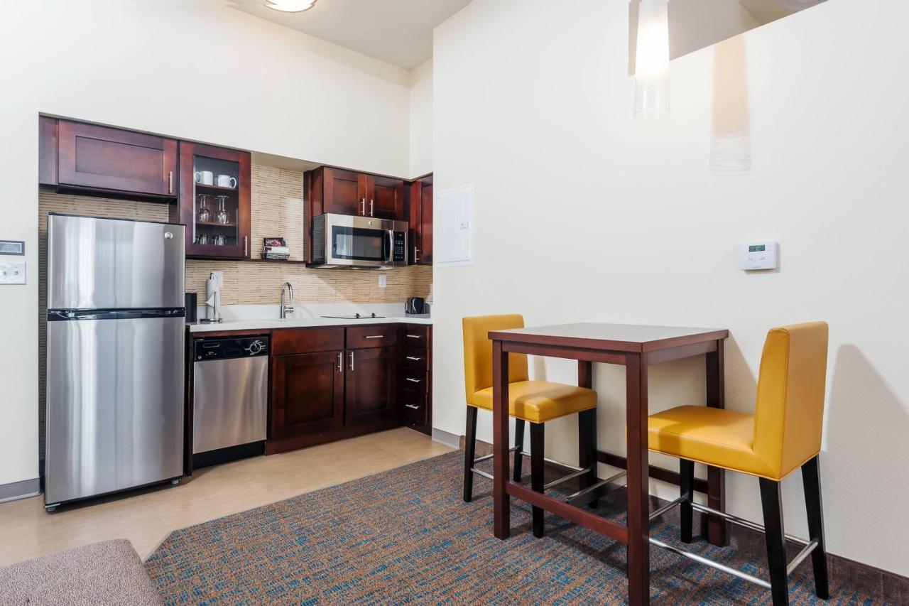 Residence Inn By Marriott Austin Airport Exteriör bild