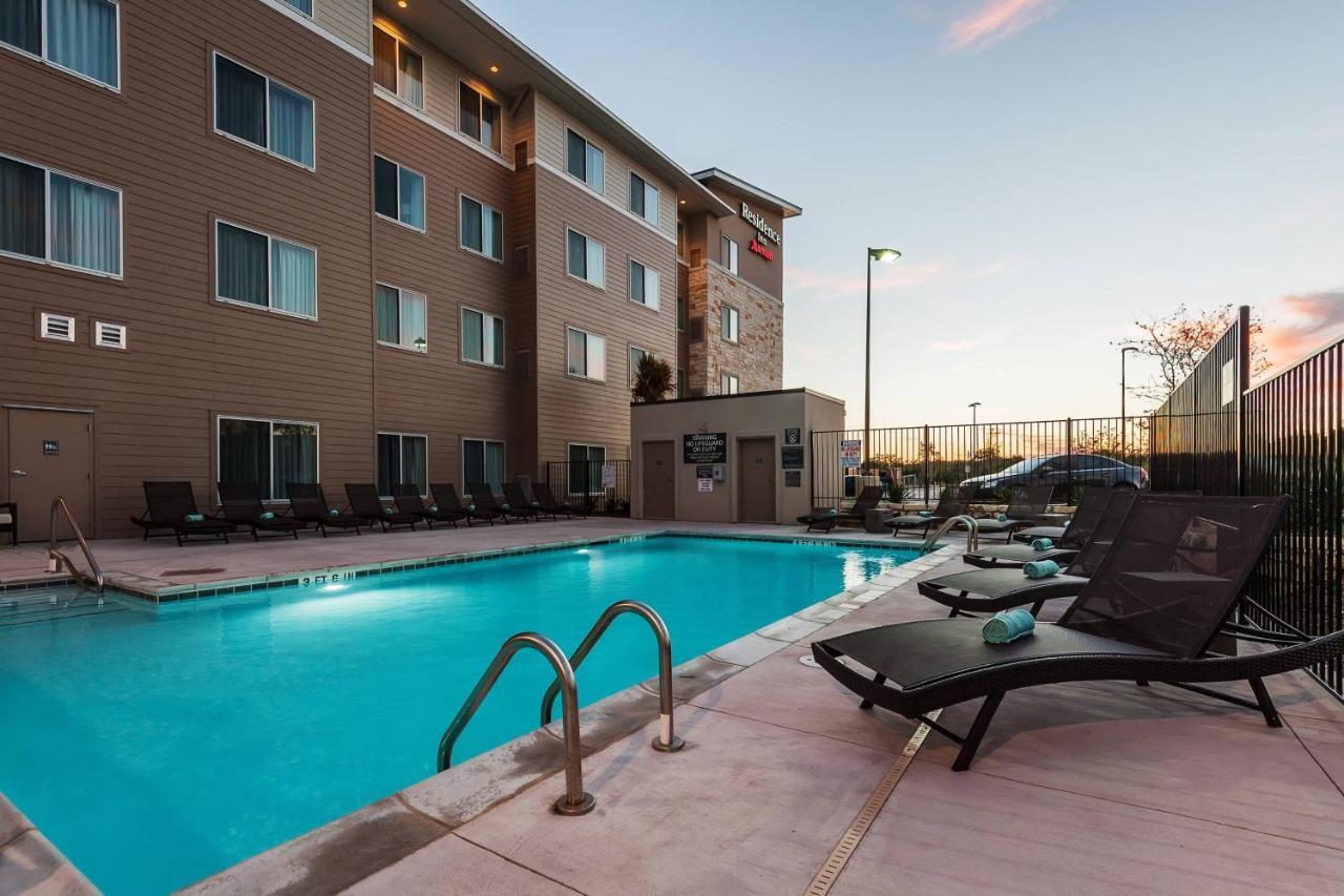 Residence Inn By Marriott Austin Airport Exteriör bild